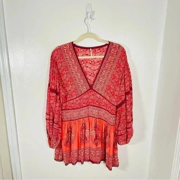 NEW Free People Luna Scarf Print Tunic in Red Bohemian Festival Floral Paisley - Picture 2 of 10